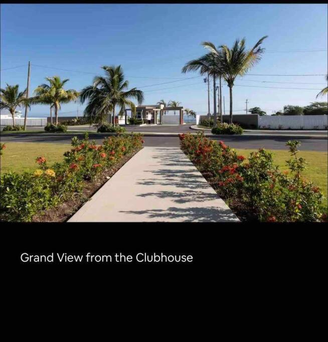 Natty'S Cozy Beach House In Hanover Jamaica Lucea Exterior foto