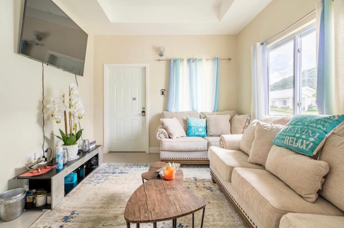 Natty'S Cozy Beach House In Hanover Jamaica Lucea Exterior foto