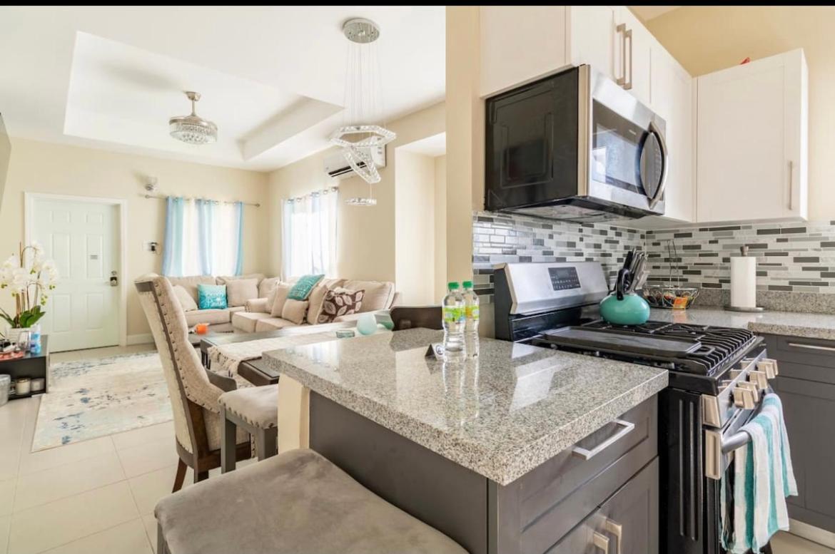 Natty'S Cozy Beach House In Hanover Jamaica Lucea Exterior foto